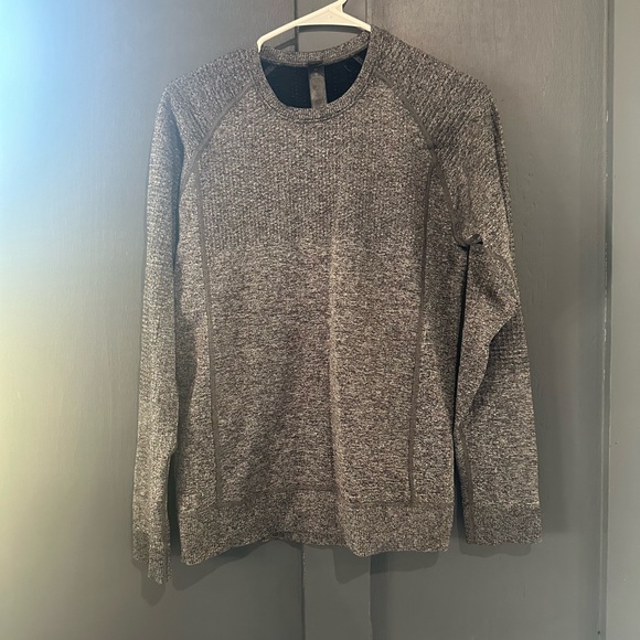 Lululemon Engineered Warmth Top - XS - Picture 1 of 5